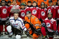Больше 60 тысяч рублей собрали на благотворительном хоккейном матче в Южно-Сахалинске, Фото: 5