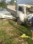 Девушка пострадала при столкновении грузовика и легковушки в Южно-Сахалинске, Фото: 2