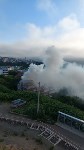 Пожар возник в расселенной пятиэтажке в Холмске, Фото: 2