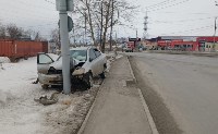 Toyota врезалась в столб в Южно-Сахалинске, Фото: 3