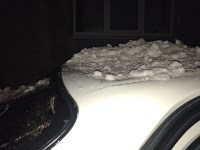 Снежная глыба разбила автомобиль в Южно-Сахалинске, Фото: 13