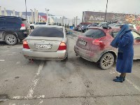 ГИБДД ищет очевидцев аварии у торгового центра в Южно-Сахалинске, Фото: 4