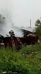 Горящие гаражи тушат пожарные в Южно-Сахалинске, Фото: 2