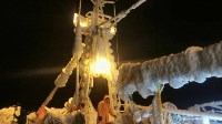 Сахалинцы утверждают, что на фото - судно ""Арка 24" в ночь с 24 на 25 января, Фото: 1