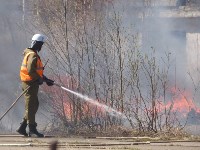 С настоящим огнем боролись на Сахалине во время учений по тушению лесных пожаров , Фото: 12