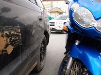 Очевидцев столкновения универсала и мотоцикла ищут в Южно-Сахалинске, Фото: 1