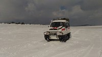Сахалинские спасатели доставили членов избиркома до избирателей на снегоболотоходе, Фото: 7