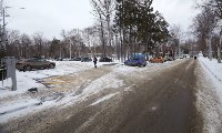 Администрация южно-сахалинского парка Гагарина решает парковочный вопрос, Фото: 4