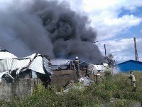 Магазин-склад "НефтеГазСнаб" горит в Поронайске, Фото: 4