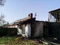 Утренний пожар в Новоалександровске лишил три семьи крыши над головой, Фото: 14