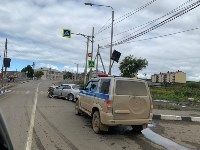 Toyota Corolla снесла дорожное ограждение в Красногорске, Фото: 2