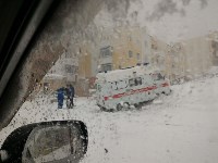 КамАЗ врезался в автомобиль "скорой помощи" в Холмске, Фото: 5