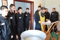 Тюремный священник в сахалинских колониях помогает не только православным, Фото: 11