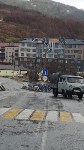Ветер снёс покрытие крыши и уронил контейнер на стройках в Правде, Фото: 3