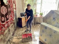 Волонтеры в Томаринском районе после циклона: Фото 4 Волонтеры в Томаринском районе после циклона, Фото: 4