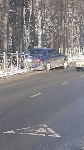 Иномарка после ДТП стала частью ограждения в Южно-Сахалинске, Фото: 1