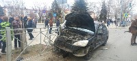 Седан снёс дорожное ограждение в результате ДТП в Южно-Сахалинске, Фото: 6
