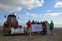 Сахалинские энергетики вывезли 60 мешков мусора с побережья, Фото: 7