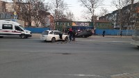При столкновении автомобилей в Южно-Сахалинске один из них перевернулся, Фото: 2