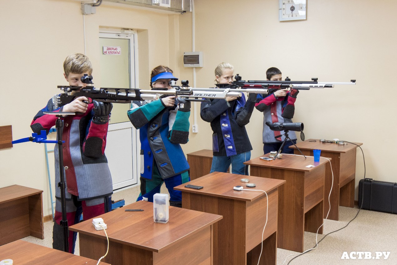 Новое оружие получили юные сахалинские стрелки