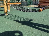 Детскую площадку в Невельске завалили мусором, Фото: 1