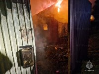 Двое мужчин погибли при пожаре в Южно-Сахалинске, Фото: 5