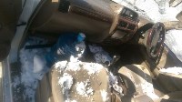 Упавший с крыши снег разбил машину и ранил водителя в Южно-Сахалинске, Фото: 3