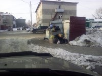 Дворы Анивы уже две недели завалены мусором, Фото: 2