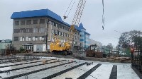 Новый четырехполосный мост на улице Сахалинской через реку Сусую откроют в октябре, Фото: 3