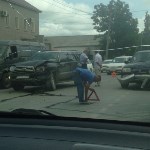 Два внедорожника столкнулись в Южно-Сахалинске, Фото: 1