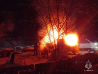Частная баня сгорела в Южно-Сахалинске, Фото: 2