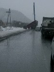 На трассе Южно-Сахалинск - Холмск из-за утренней аварии вечером образовалась большая пробка, Фото: 1