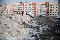Управляющим компаниям Южно-Сахалинска дали неделю на ворошение снега у домов, Фото: 3