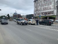 Три автомобиля столкнулись в Южно-Сахалинске по вине неадекватного водителя "Яндекс.Такси", Фото: 5