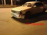 Две иномарки столкнулись в Южно-Сахалинске вечером 22 сентября, Фото: 4