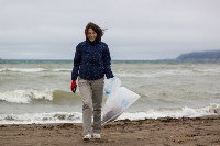 Больше 20 «кубов» мусора убрали с пляжа в Невельском районе, Фото: 3