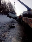 Два автомобиля вылетели в кювет на автодороге Корсаков - Южно-Сахалинск, Фото: 2