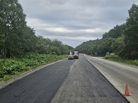 На участках федеральной трассы Южно-Сахалинск – Холмск обновляют дорожное покрытие, Фото: 9