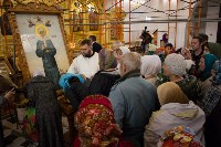 Православные Южно-Сахалинска идут поклониться мощам Матроны Московской, Фото: 19