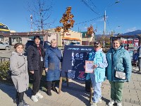 Южносахалинцы организовали благотворительную ярмарку в поддержку бойцов СВО, Фото: 11
