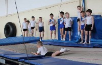 В прыжках на батуте и акробатической дорожке соревновались юные сахалинцы, Фото: 3