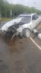 Легковая Toyota врезалась в длинномер в районе Тымовского, Фото: 4
