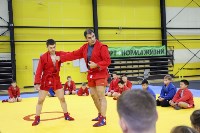 Чемпион мира по самбо Раис Рахматуллин показал свои "коронные" приёмы сахалинским детям, Фото: 7