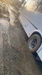 Рейсовые автобусы застревают на грязной дороге в Ёлочках, Фото: 2