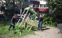 В одном из дворов Южно-Сахалинска демонтировали аварийную детскую площадку, Фото: 5