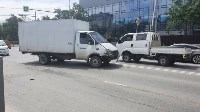 Грузовик врезался в микроавтобус в Южно-Сахалинске, Фото: 4
