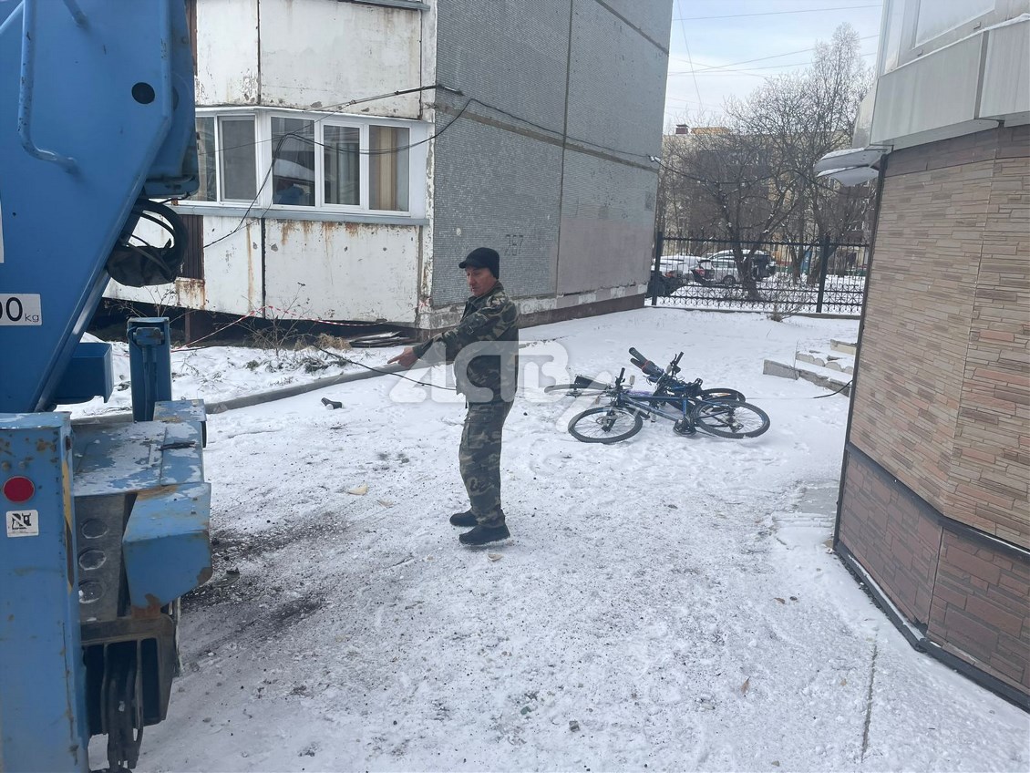 Южносахалинец забросал рабочих велосипедами семьи участника СВО - Новости  Сахалинской области. Происшествия – Фотогалерея, фото 2 - ASTV.ru