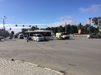 Пассажирский автобус и микроавтобус столкнулись в Южно-Сахалинске, Фото: 3