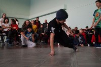 Больше 80 юных сахалинцев вышли на паркет танцевального Skittles Battle, Фото: 3
