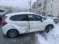 Очевидцев аварии на перекрёстке улиц Комсомольской и Емельянова ищут в Южно-Сахалинске, Фото: 7